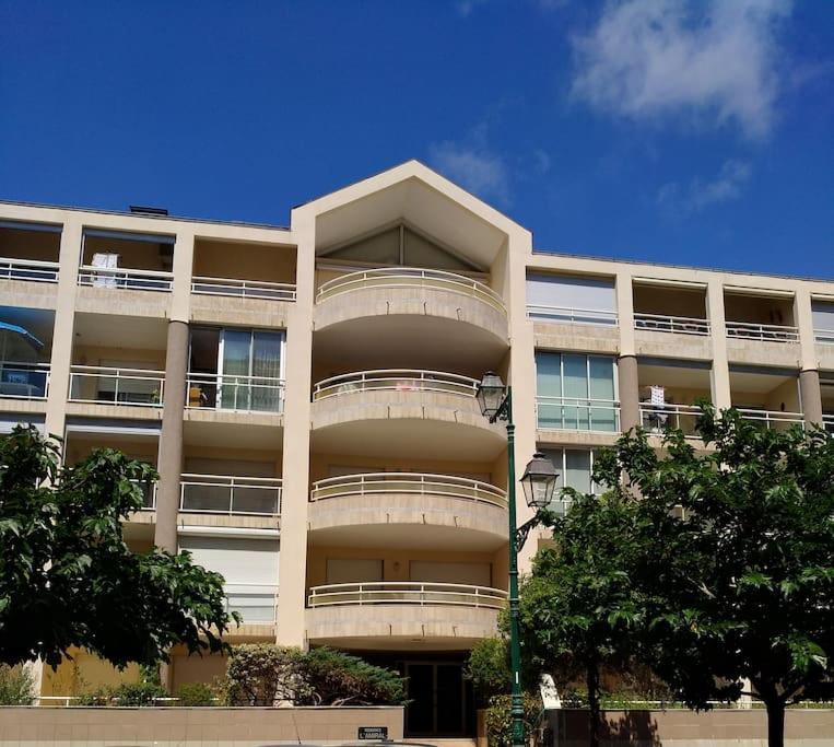 Appartement 2 Pieces Avec Une Grande Terrasse, 3 Etoiles, Wifi, Box Pour Vehicule Et Velos Les Sables-dʼOlonne Exteriör bild