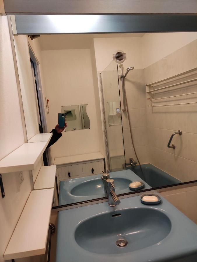 Appartement 2 Pieces Avec Une Grande Terrasse, 3 Etoiles, Wifi, Box Pour Vehicule Et Velos Les Sables-dʼOlonne Exteriör bild