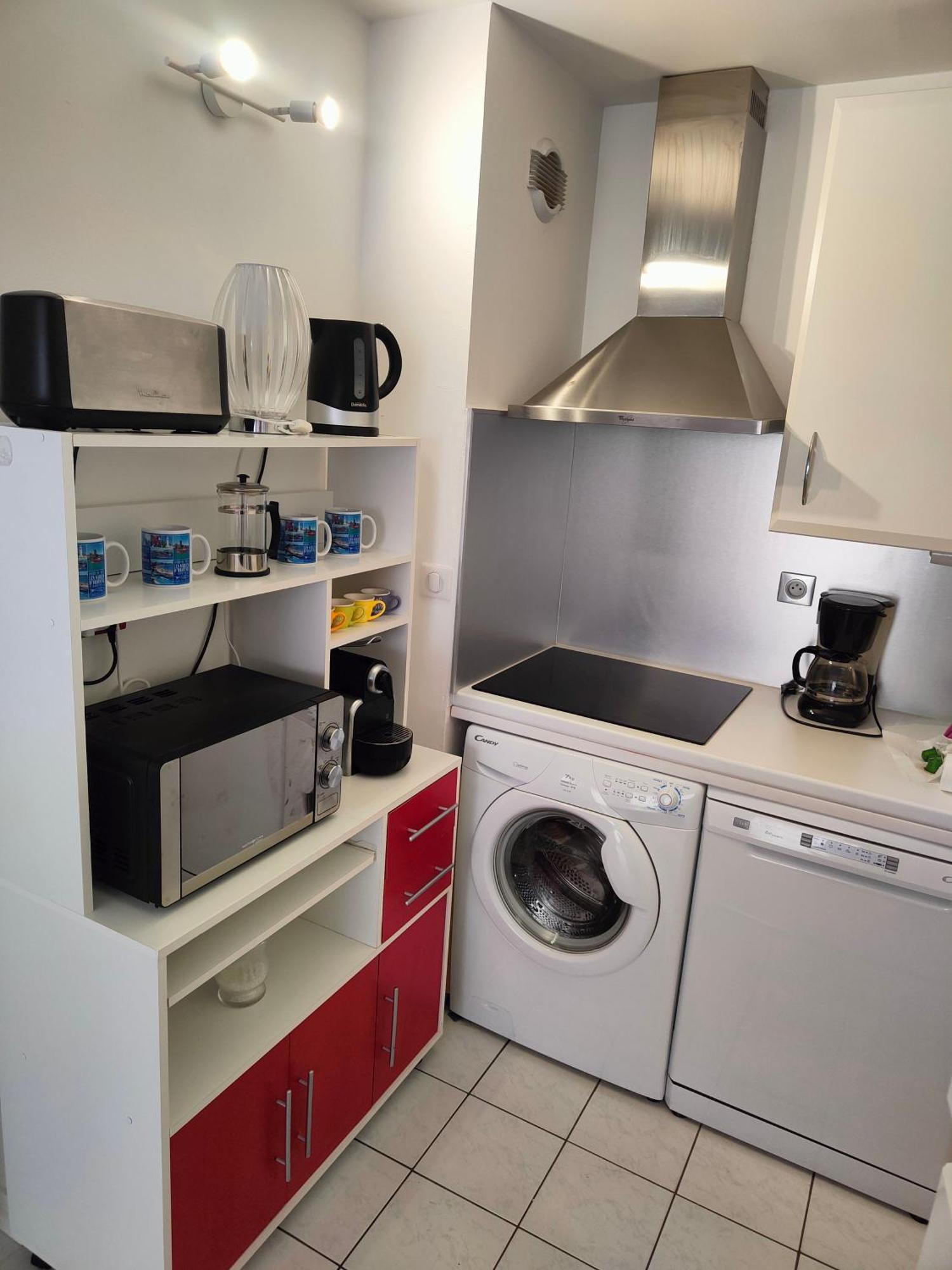 Appartement 2 Pieces Avec Une Grande Terrasse, 3 Etoiles, Wifi, Box Pour Vehicule Et Velos Les Sables-dʼOlonne Exteriör bild