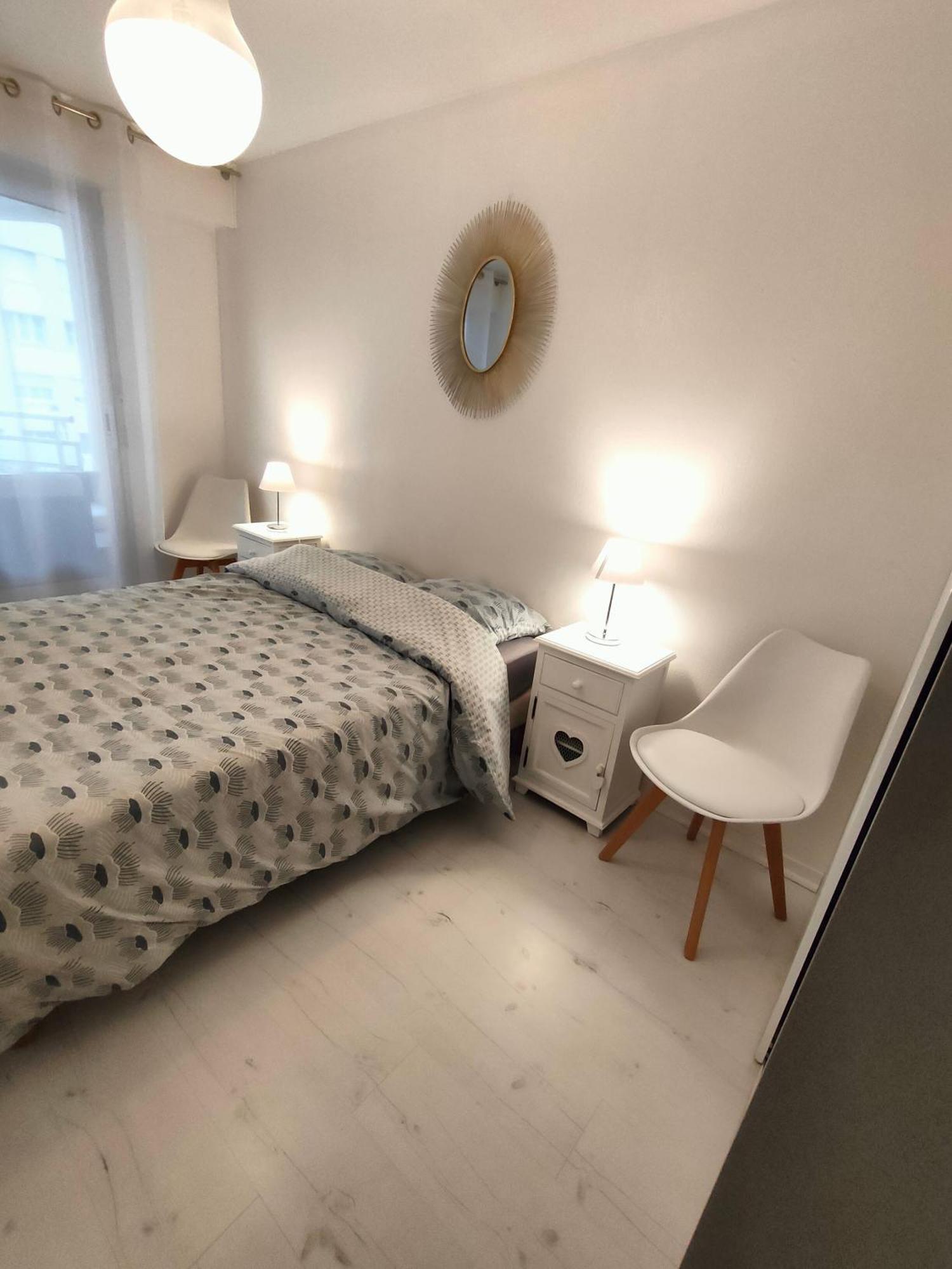 Appartement 2 Pieces Avec Une Grande Terrasse, 3 Etoiles, Wifi, Box Pour Vehicule Et Velos Les Sables-dʼOlonne Exteriör bild